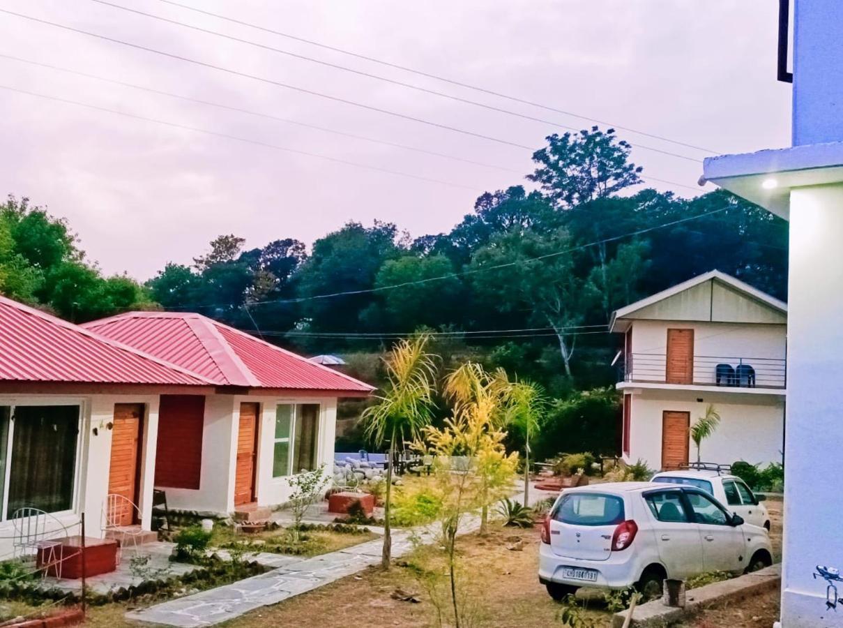 Resort The Himalayan Odyssey And Cottages Νταραμσάλα Εξωτερικό φωτογραφία