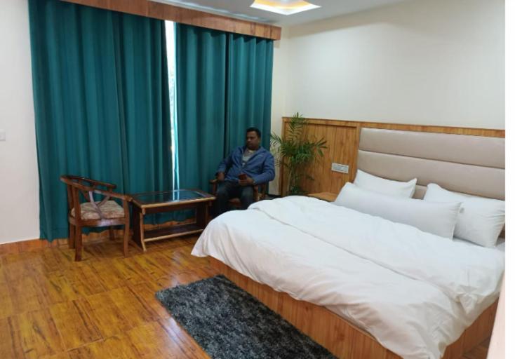 Resort The Himalayan Odyssey And Cottages Νταραμσάλα Εξωτερικό φωτογραφία